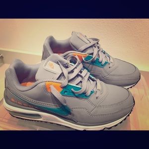 Nike shoes blue Grey/Teal and orange airmax