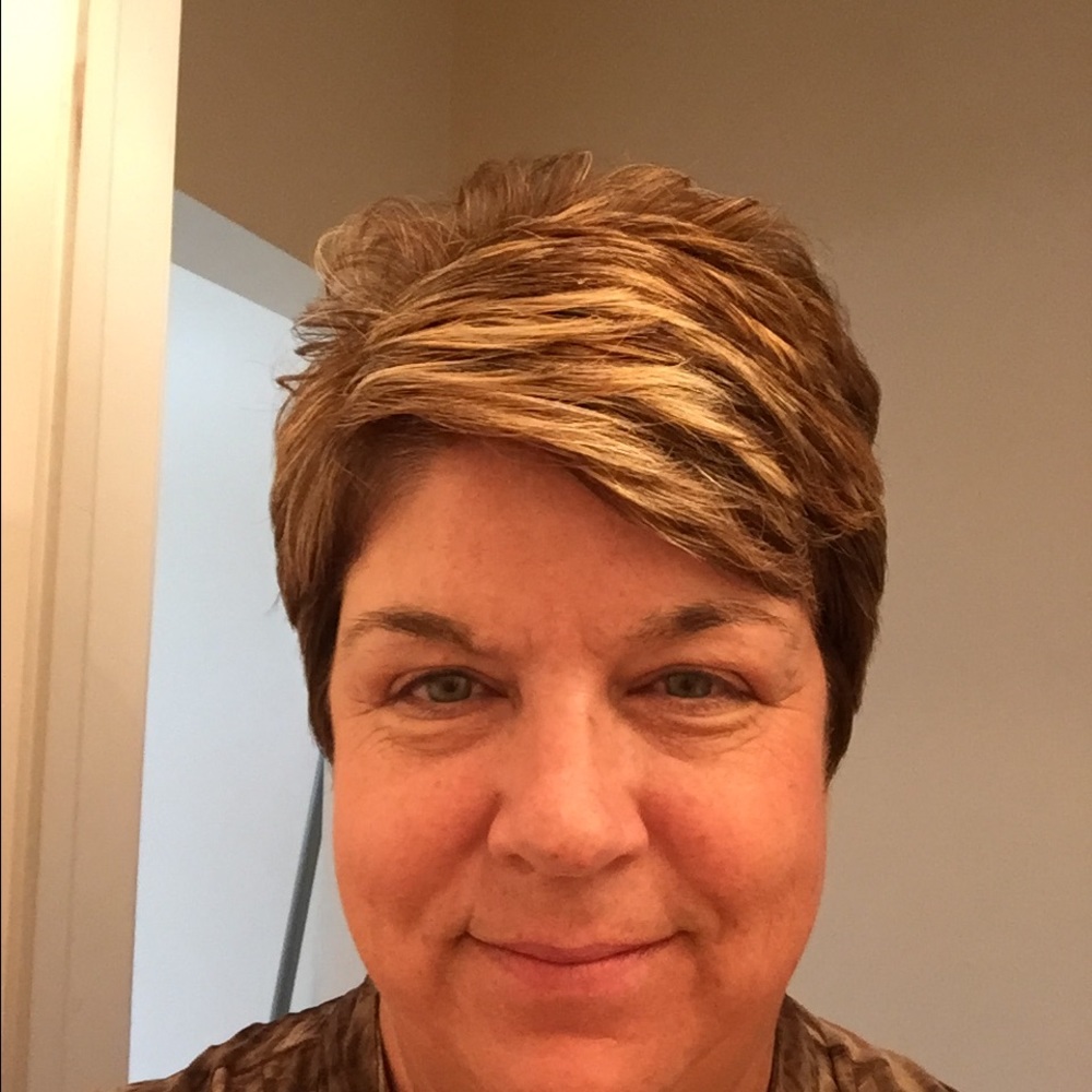 Meet your Posher, Deb