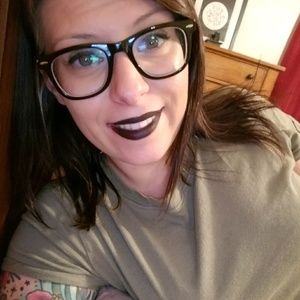 Meet your Posher, Catherine