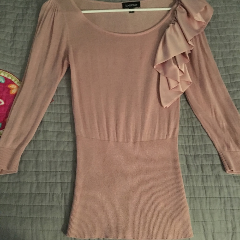 3/4 lenghth sleeved sweater top