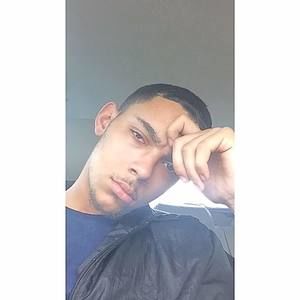 Meet your Posher, Carlos