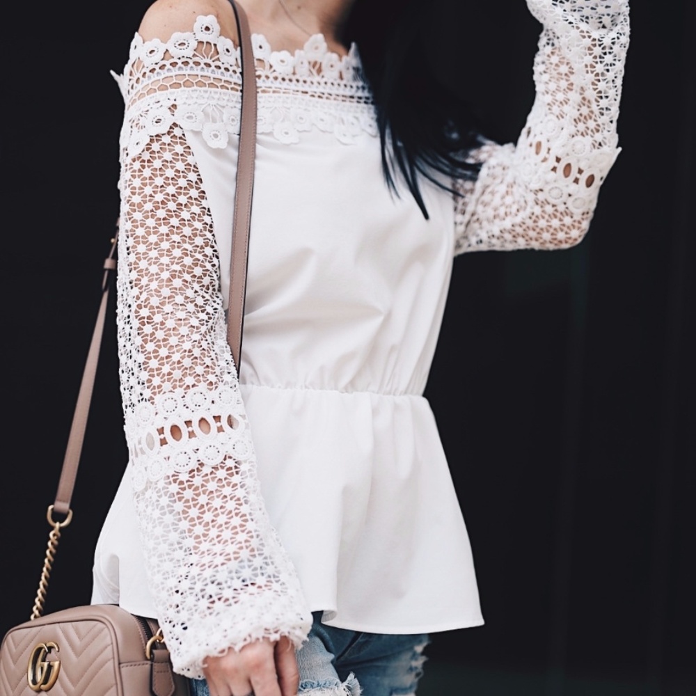 Give you a Stunning Crochet Off-shoulder Top