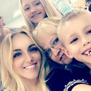 Meet your Posher, April