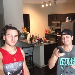 Meet your Posher, Natale