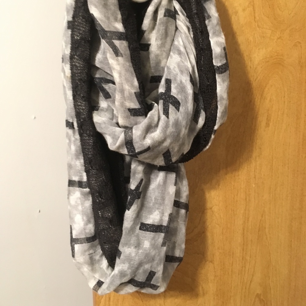 Cross& Lace scarf