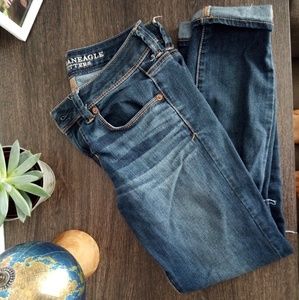 LOWEST- AE Distressed Jeans