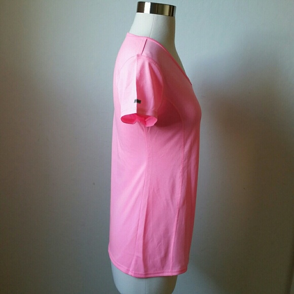 Neon pink breathable work out shirt - Picture 3 of 6