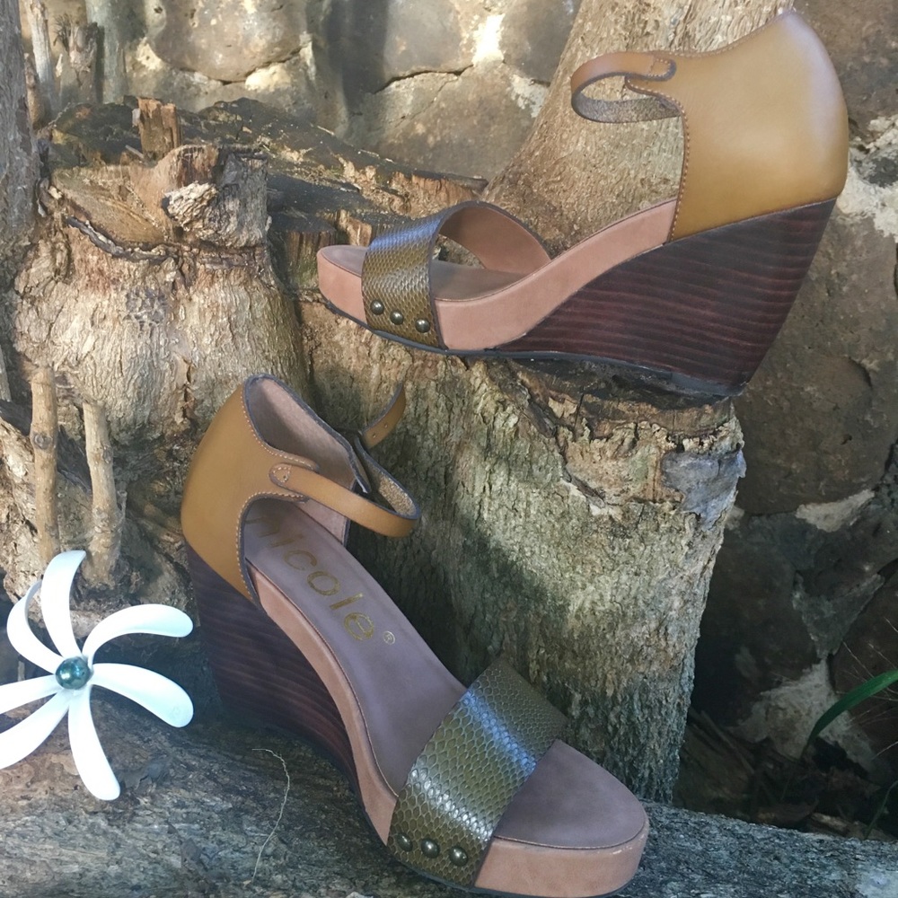 🦋Nicole - Savannah Wedge Sandal🦋