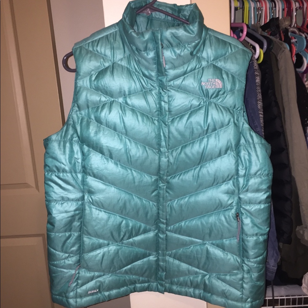 NWOT bright blue north face vest size XL