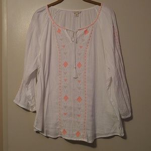 Sonoma white gauze top with peach accents
