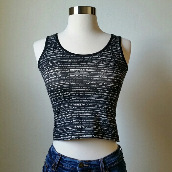 2 for 1 spandex crop tops - Picture 3 of 4