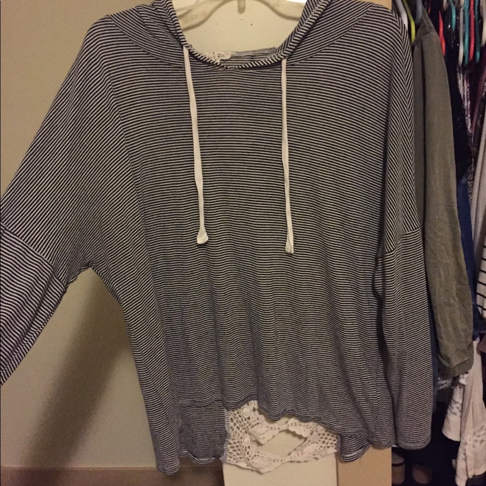 Lace back sweater size XL
