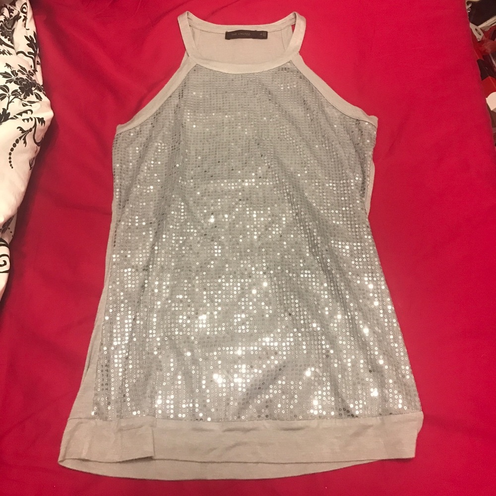 Gray tank top