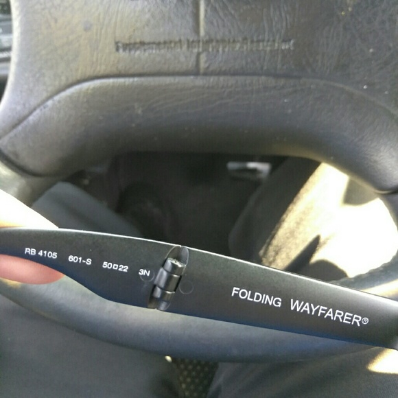 Folding Wayfarer Ray-Ban sunglasses - Picture 3 of 4