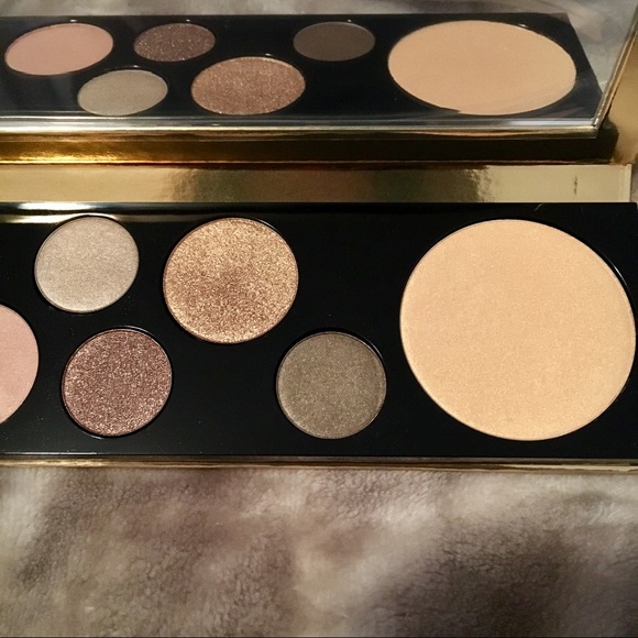 M•A•C Girls 'Power Hungry' Palette - Picture 5 of 7