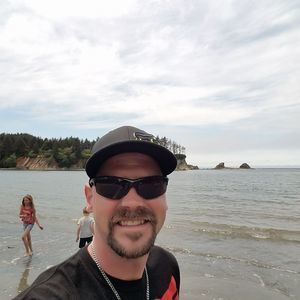 Meet your Posher, Chris