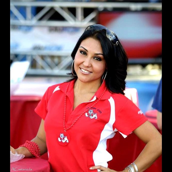 Meet your Posher, Vball - Picture 2 of 4