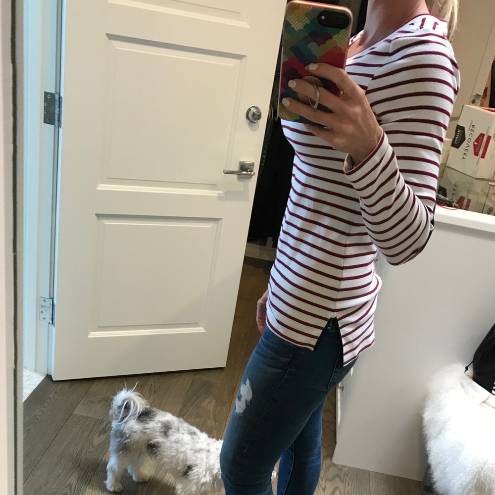 Super cute long sleeve shirt.