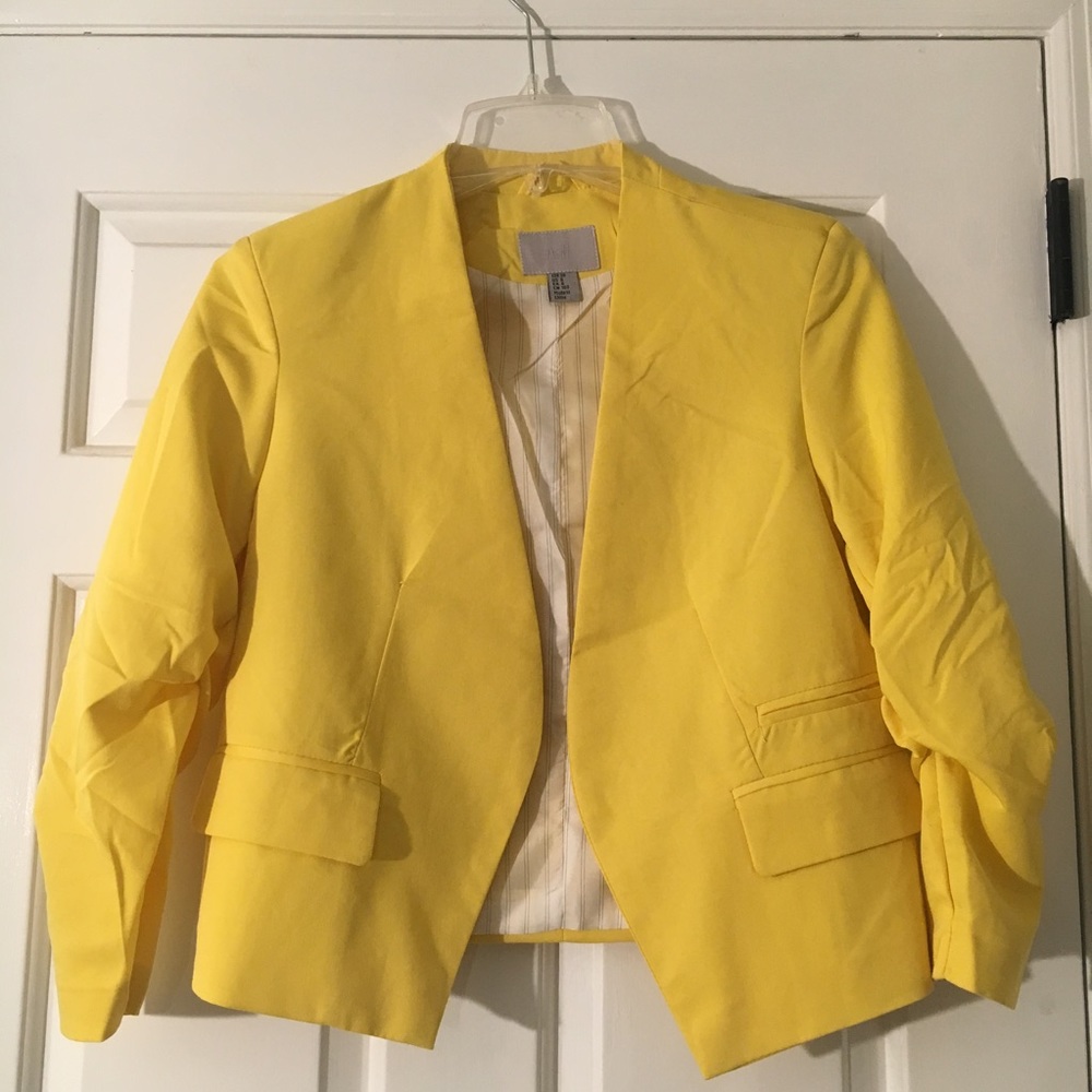 Yellow blazer size 6