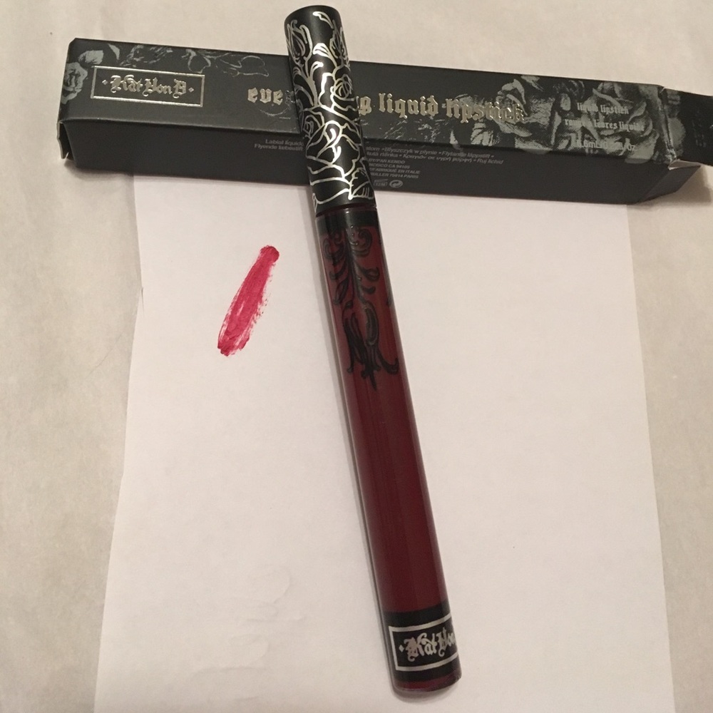 One left💋Brand New💋Kat Von D