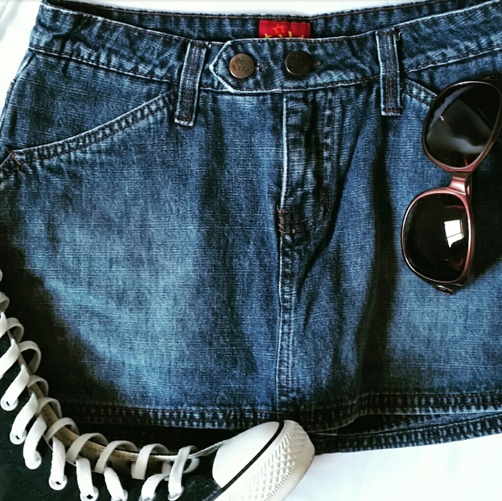 Mini denim skort