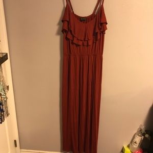 Maxi dress with ruffled top