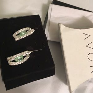 Avon 🌺Earrings