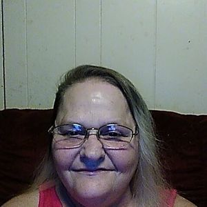 Meet your Posher, Lora joe