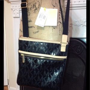 Purse 👛 Michael Kors crossbody Purse 👛 Michael Kors crossbody