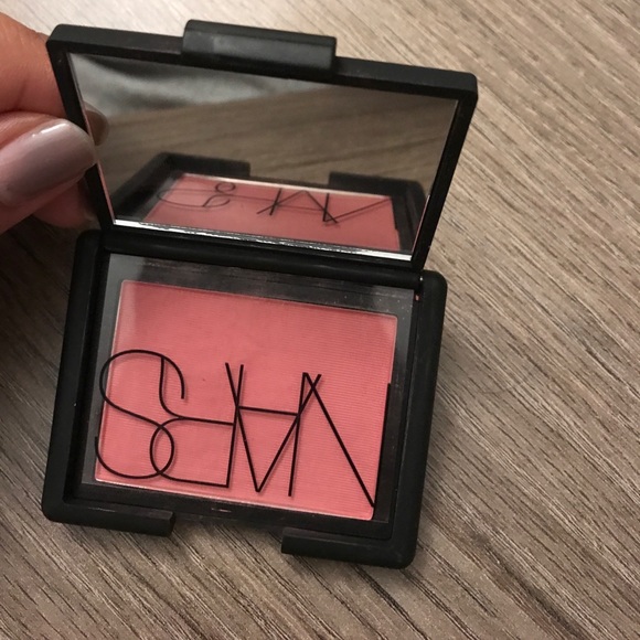 Nars Amour Blush - Picture 2 of 2