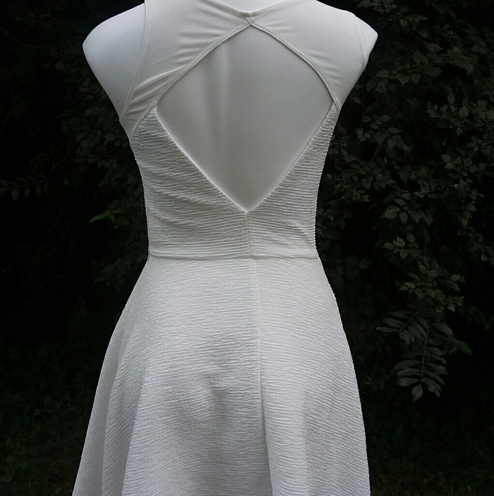 Dress (S) - Picture 2 of 3