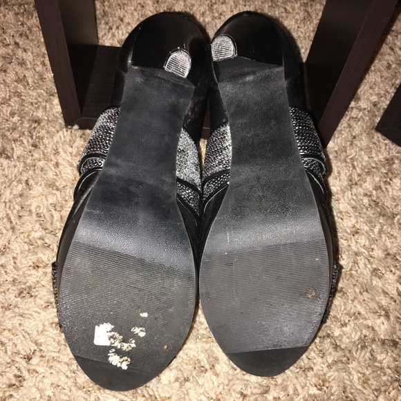 Solely Black By BKE Sz 8.5 Peep Toe Booties - Picture 4 of 5