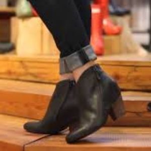 Miz Mooz Capulet black ankle boogie