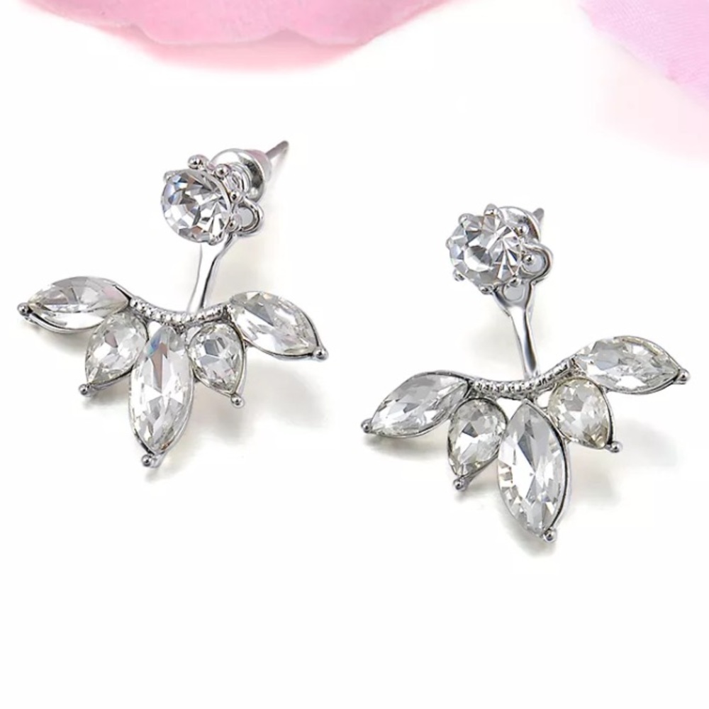 New~ 💐Fairy Flower Boho Stud Earrings << - Picture 5 of 6
