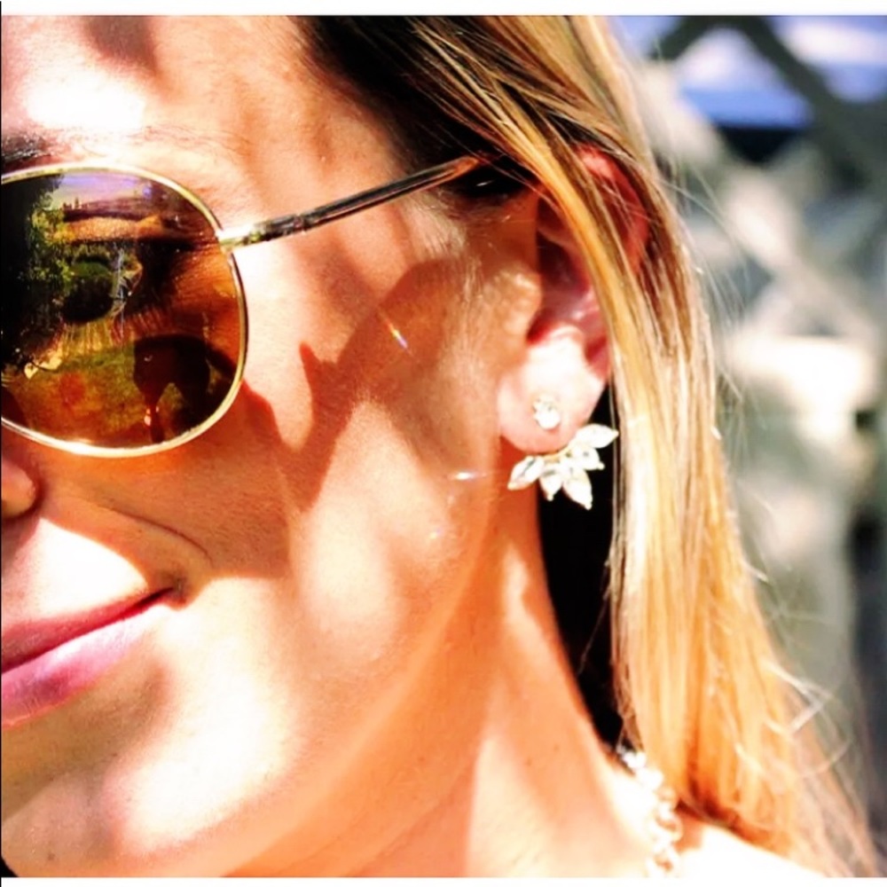 New~ 💐Fairy Flower Boho Stud Earrings << - Picture 6 of 6