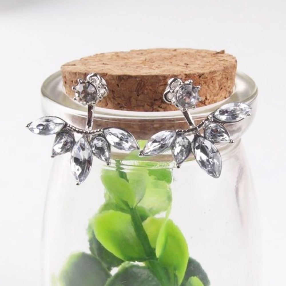 New~ 💐Fairy Flower Boho Stud Earrings << - Picture 2 of 6