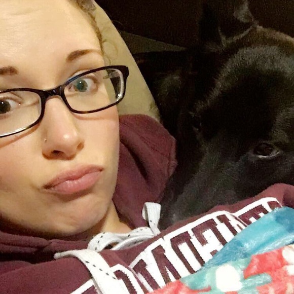 Meet your Posher, Emily - Picture 1 of 1