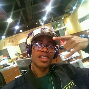 Meet your Posher, Jerome