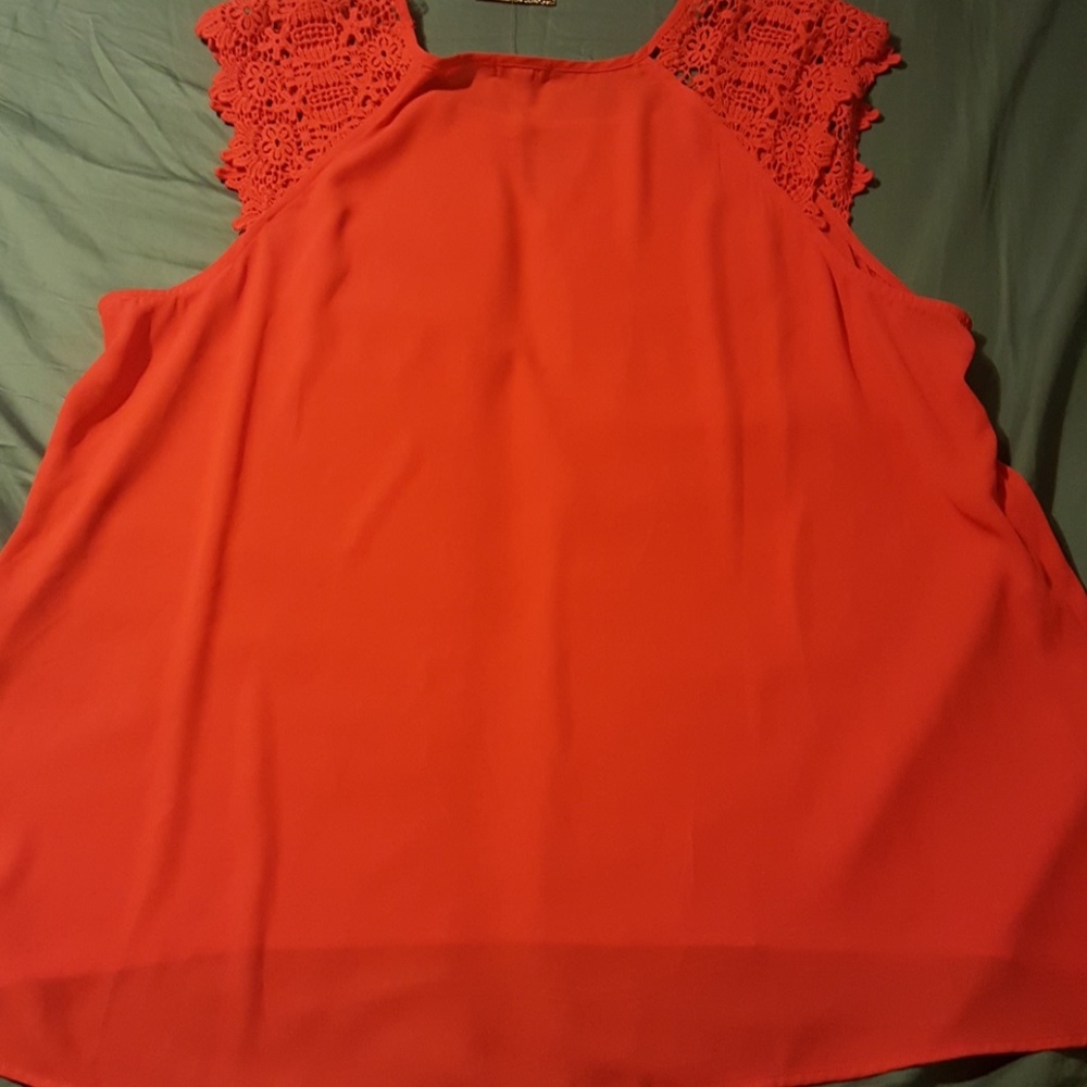 💲Hi-lo top - Picture 3 of 3