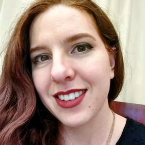 Meet your Posher, Elizabeth