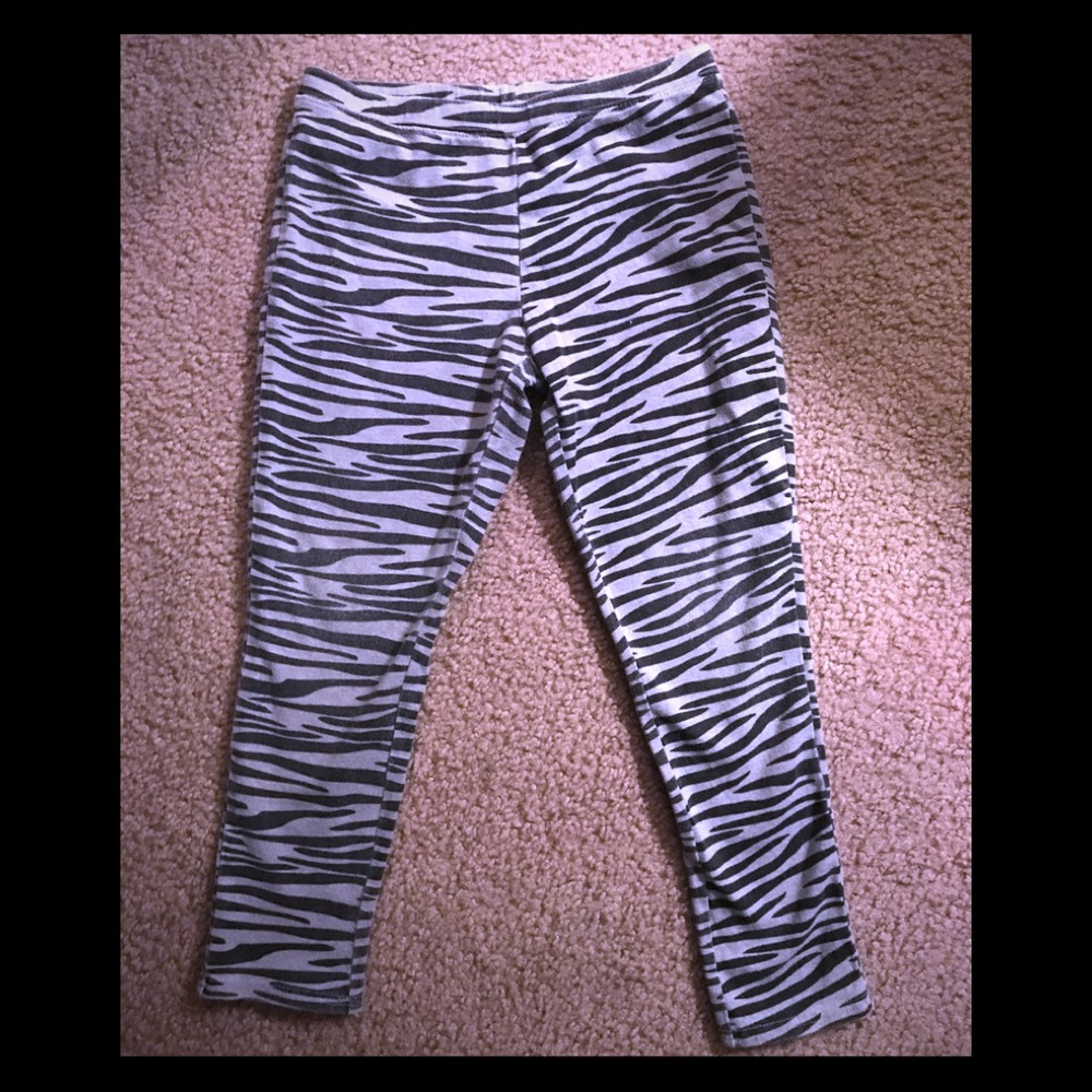 Girls leggings size 8.