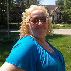 Meet your Posher, Sharon