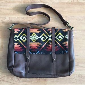 Pendleton leather Crossbody messenger Bag Pendleton leather Crossbody messenger Bag