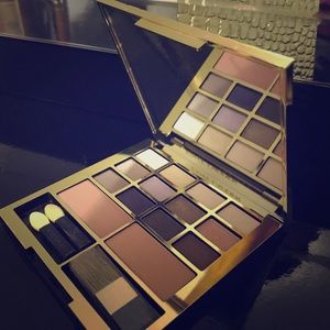 Estée Lauder Eyeshadow and Blush Palette