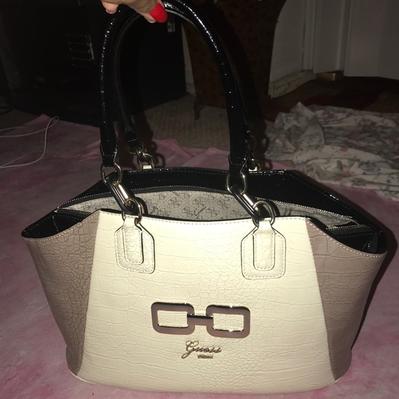 Guess Handbags - Guess Purse- Brand New Condition