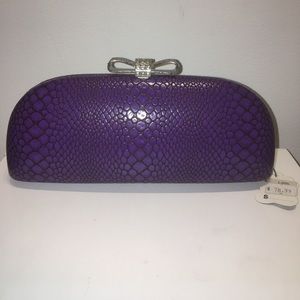 BRAND NEW LOVELY CLUTCH!!! BRAND NEW LOVELY CLUTCH!!!