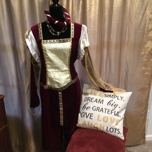 Lady in Waiting Renaissance Costume