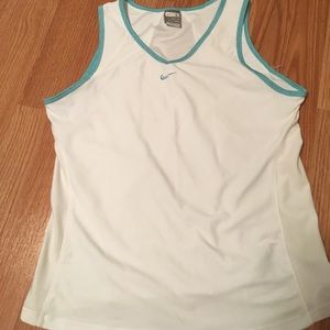 Nike Workout Tank🍀 Nike Workout Tank🍀