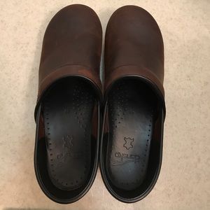 Dankso Professional Clogs Oiled Brown Leather (41)
