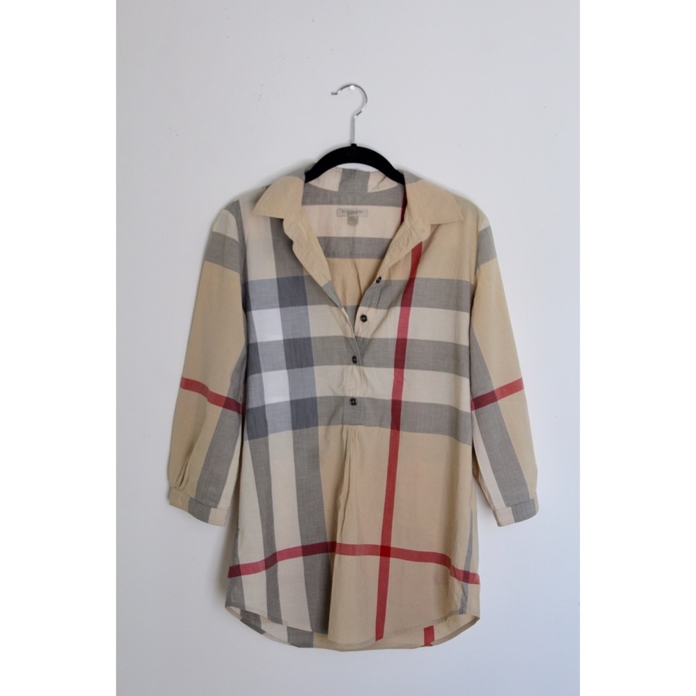 Butbury cotton blouse.